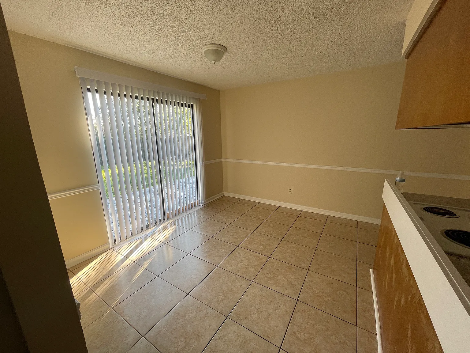 2679 Aberdeen Ct — Photo 4