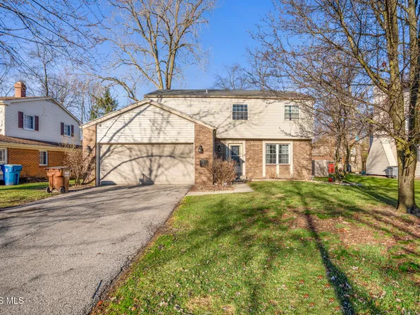 3733 Fairwood Dr, Sylvania, OH 43560