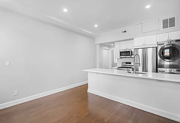 Rented by Oxford Property Group | media 12