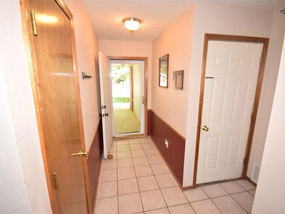 4th image of 3804 Lew Wallace Dr