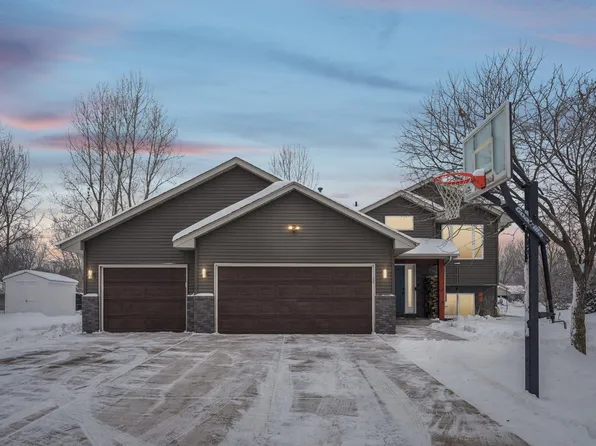 29614 Nathan Ave, Lindstrom, MN 55045