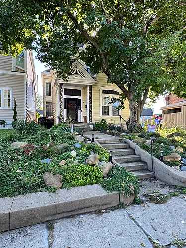 115 Vernon Ave Photo 1