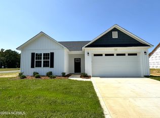 117 Sacksonia St, Raeford, NC 28376