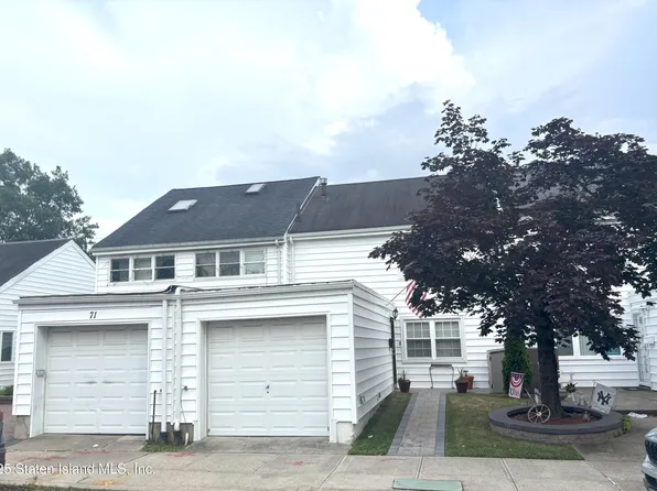 73 Hampton Grn, Staten Island, NY 10312
