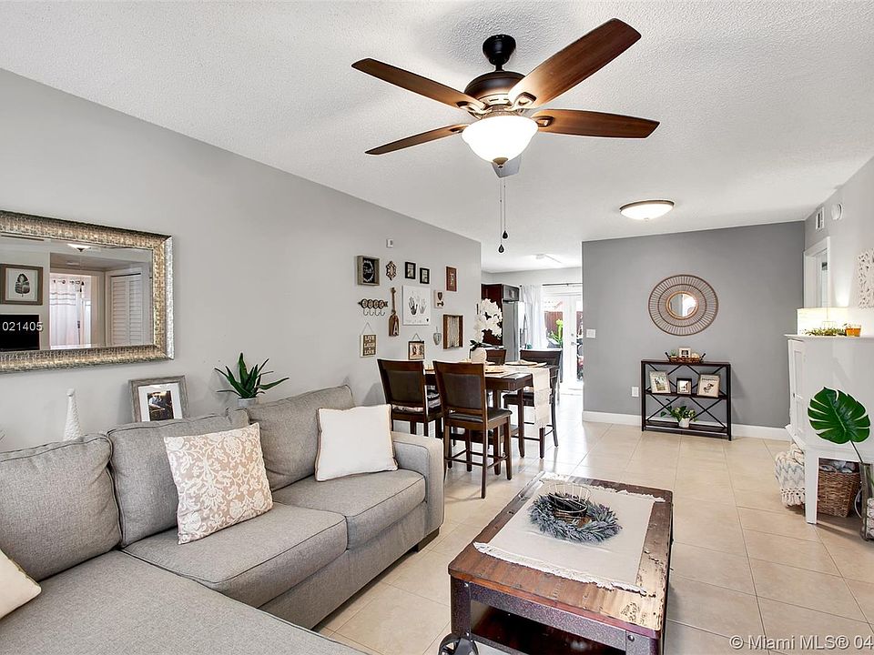 Lago Del Rey Condominiums Hialeah, FL Zillow