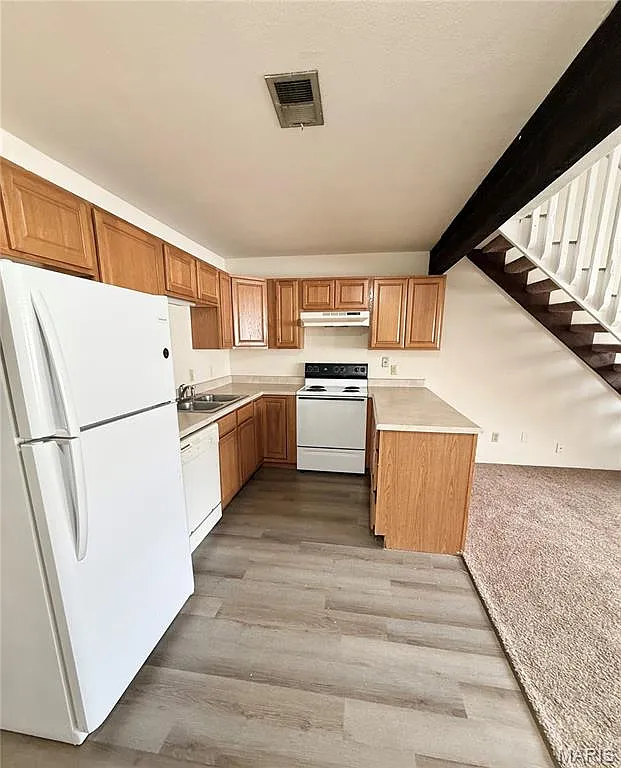 1 bed, 1.0 bath, 768 sqft, $895 — Photo 4