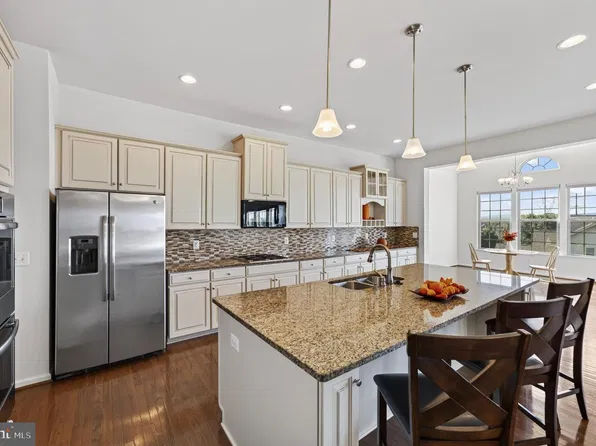 26583 Vanderview Pl, Chantilly, VA 20152