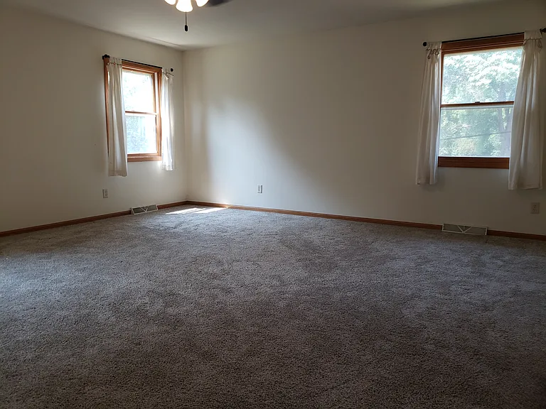 2267 S Syene Rd — Photo 13