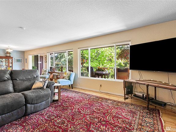 5th image of 17930 23rd Ln NE #H106