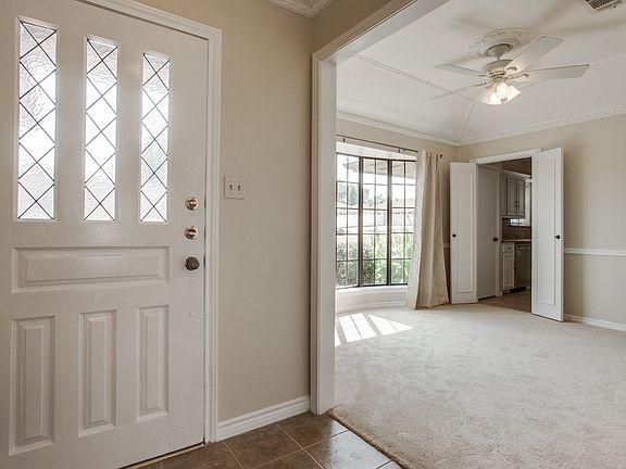 4th image of 1809 Meadowview Dr