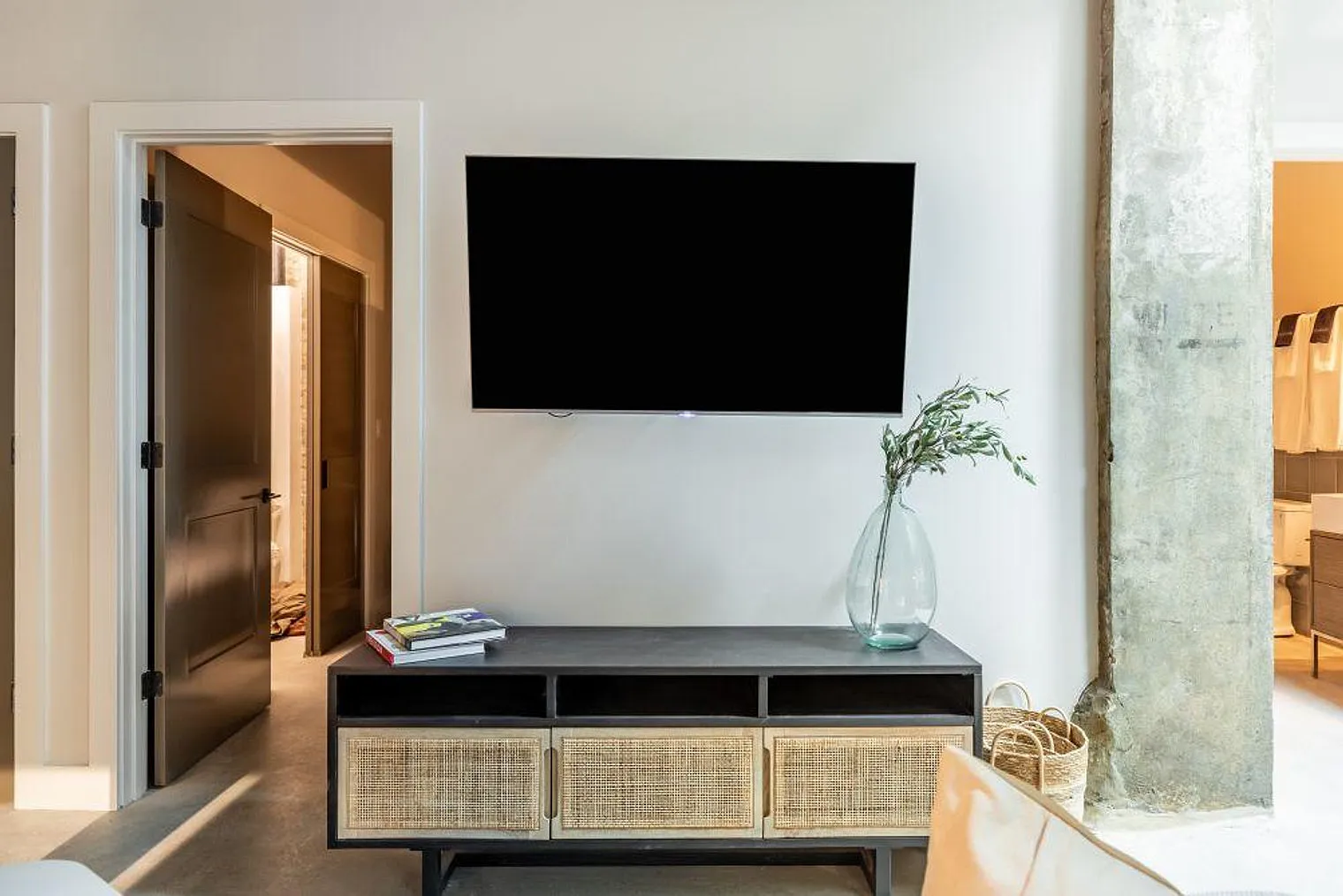 3 bed, 2.0 bath, $14,831 — Photo 4