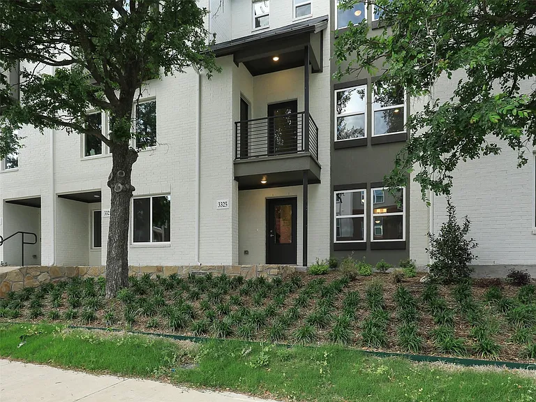 3345 Wynwood Dr — Photo 2