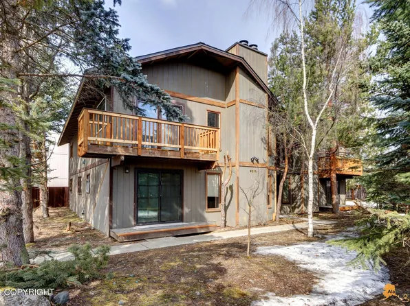 6201 E 41st Ct, Anchorage, AK 99504