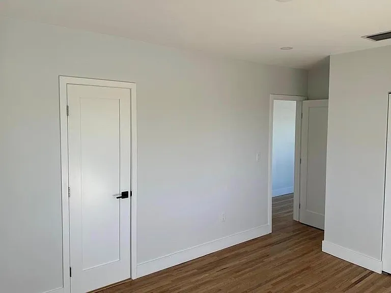 170 W 58th St — Photo 14