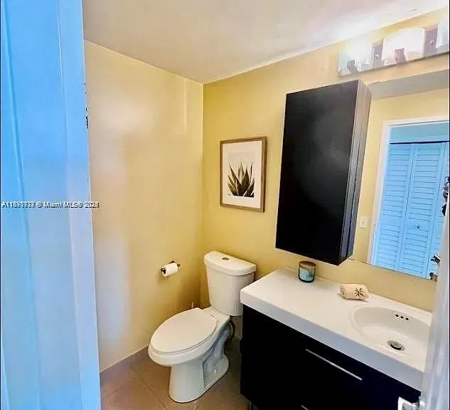 3505 S Ocean Dr #911 — Photo 15