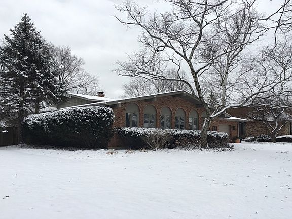 2nd image of 1403 Heather Hill Cres