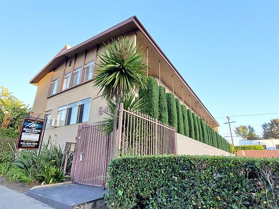 3rd image of 8460 Blackburn Ave #10