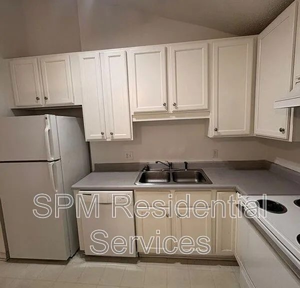 2705 Mayfair Dr #H-303 — Photo 9