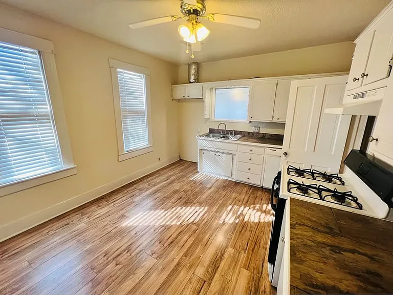 620 W London St — Photo 3