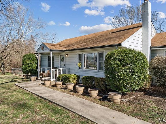 5th image of 2275 Charbonier Rd