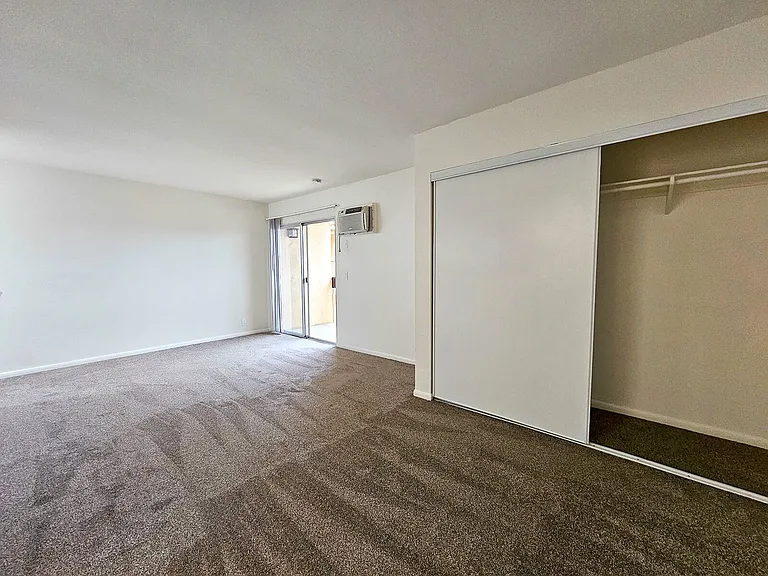 Lake Meadows Apartments — Photo 14