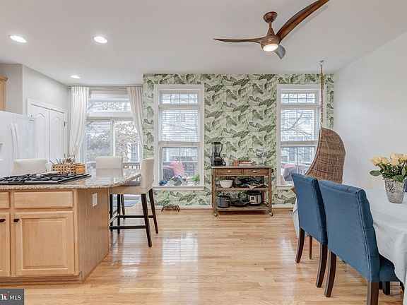 3rd image of 4913 Barbour Dr