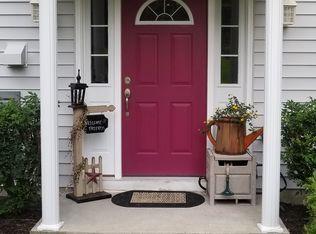 10202 Hillcrest Dr, Cumberland, MD 21502