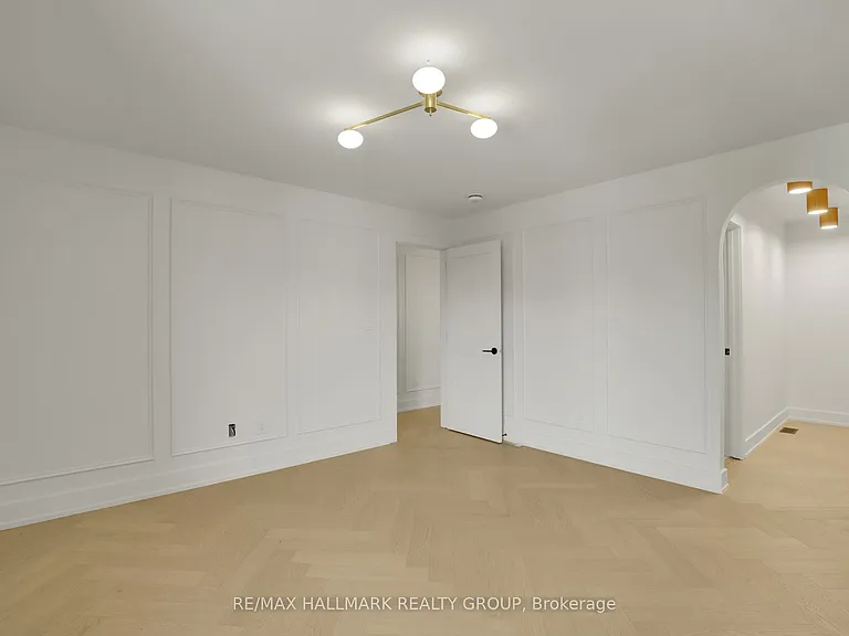 13 Ella St #3 — Photo 28