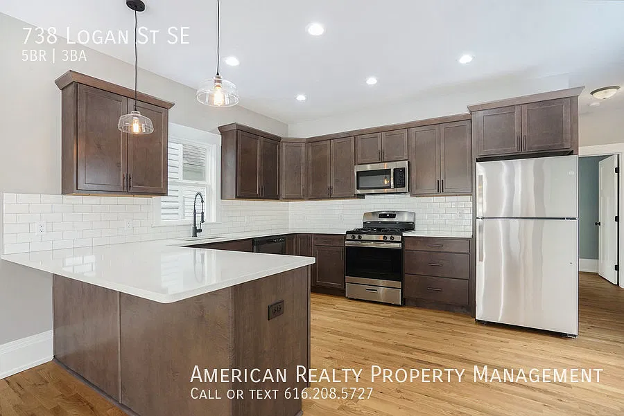 5 bed, 2313 sqft, $3,400 — Photo 4