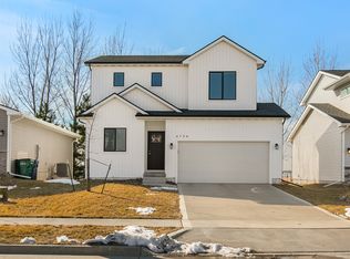 4736 167th St, Urbandale, IA 50323
