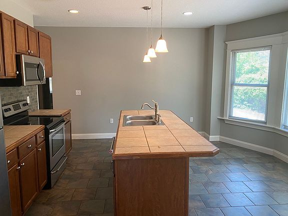 2nd image of 218 W 34th St APT 1