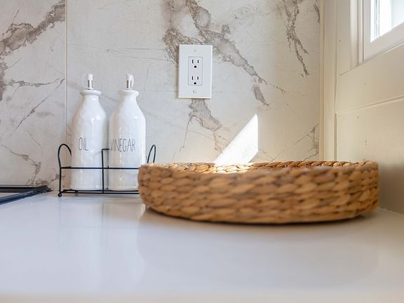 Porcelain kitchen backsplash