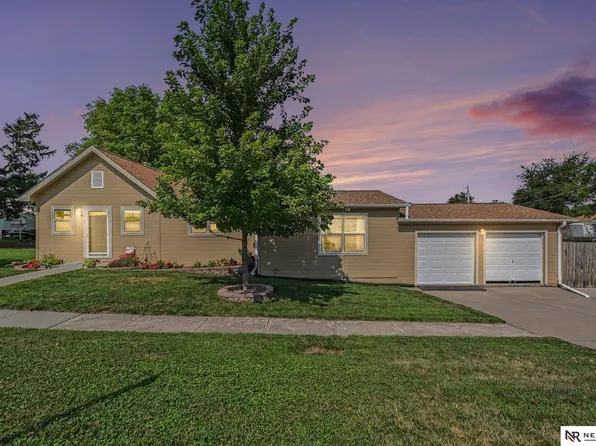 210 N 2nd St, Springfield, NE 68059