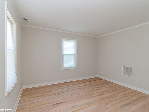 5th image of 9601 Merton Ave