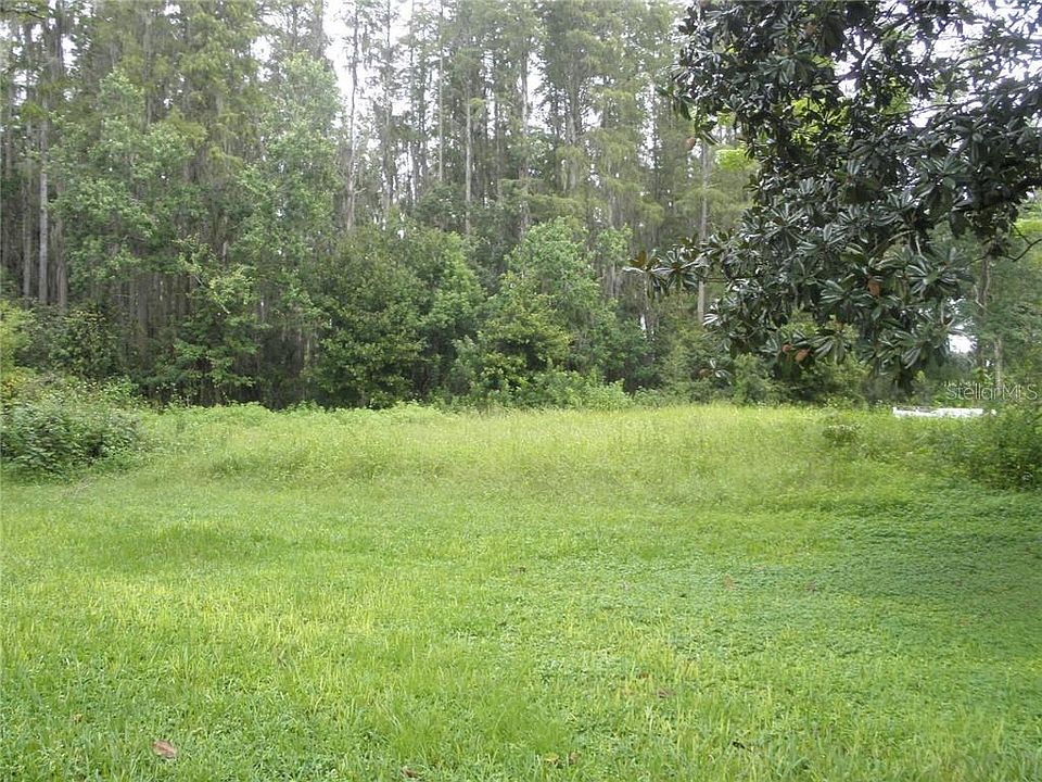 1st image of 915 Lake Brooker Ct