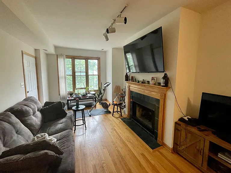 1528 W Cortez St #2 — Photo 3