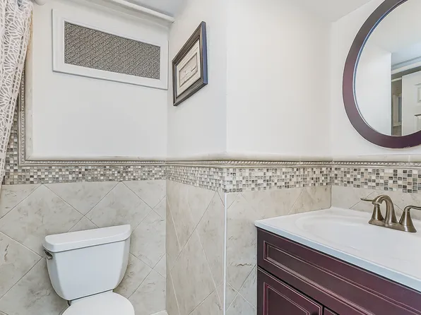 1917 Glenwood Road image 34 of 36