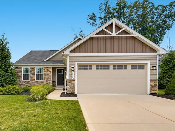1270 Hidden Lake Blvd, Akron, OH 44312
