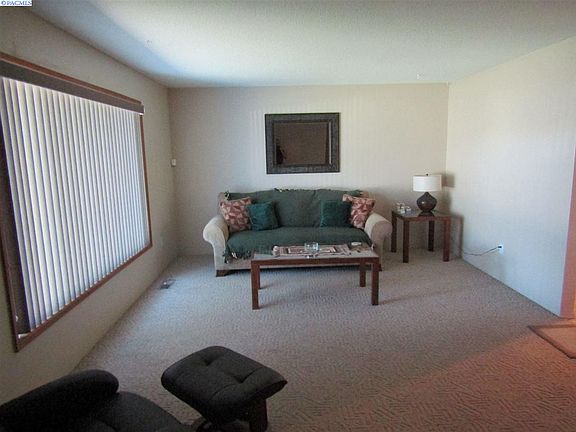 5th image of 4025 W Metaline Ave
