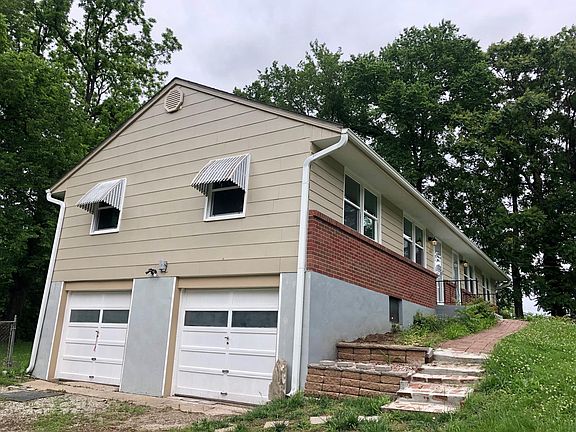 3rd image of 3624 Webster Ave