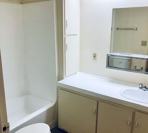 4th image of 900 Henderson Ave Spc 9B