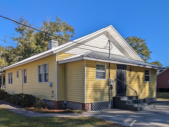 5th image of 804 N Maple St