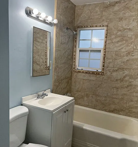 10503 Missouri Ave — Photo 7