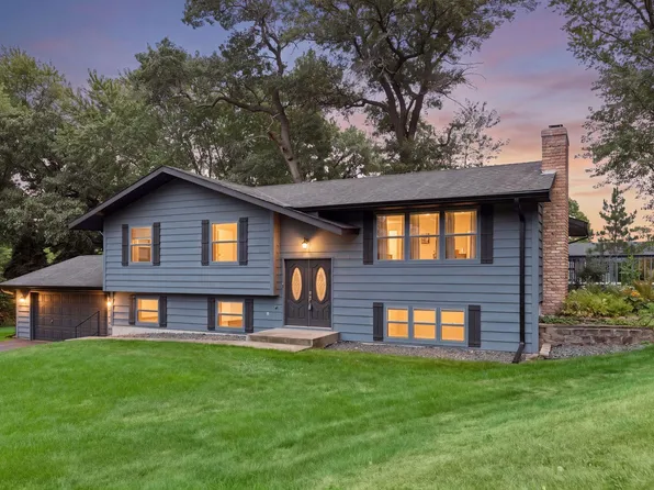756 Larson Ct, Shoreview, MN 55126