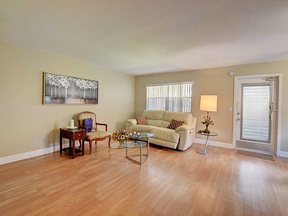 4th image of 361 Tuscany Ln #361-G