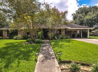 107 Ophelia Ln, Lafayette, LA 70506
