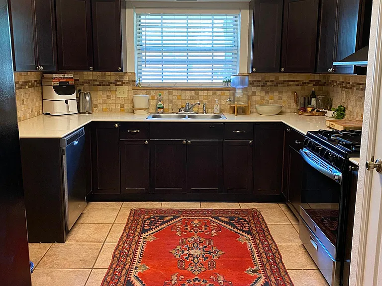 Berwyn Cir — Photo 3