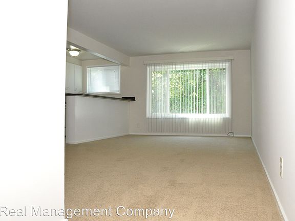 5th image of 3945 20th St APT 3