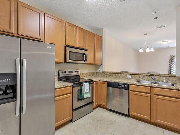 3rd image of 284 Leese Dr