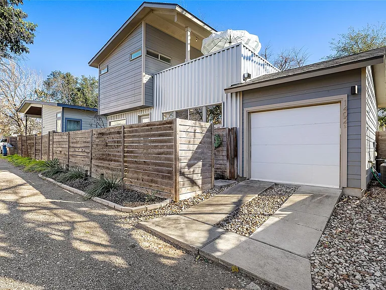 1402 Singleton Ave #B — Photo 25